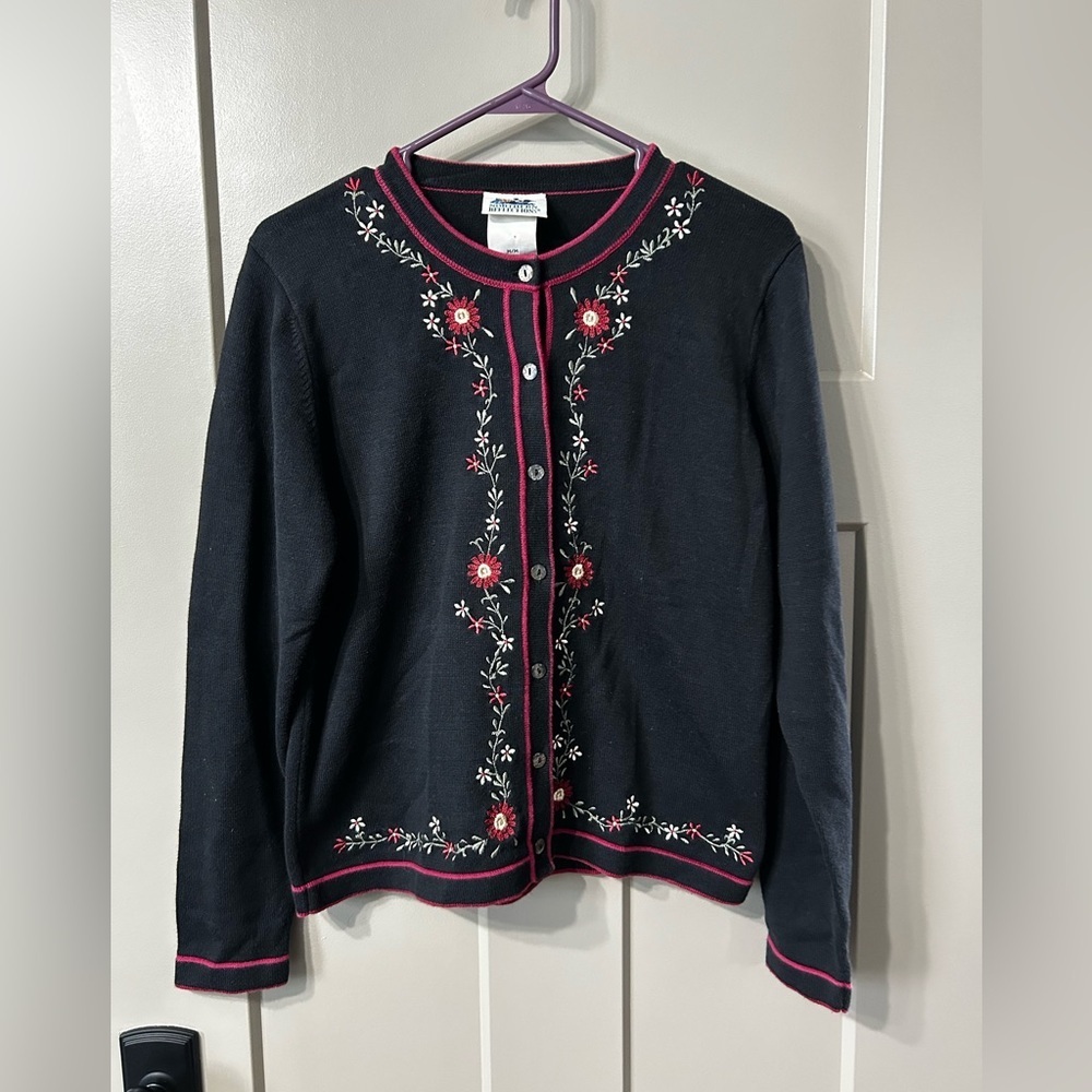 Northern Reflections Black Cardigan with Red Floral Embroidery Vintage 💯 Cotton